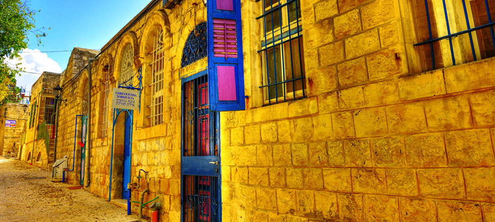A lively street in Jerusalem
